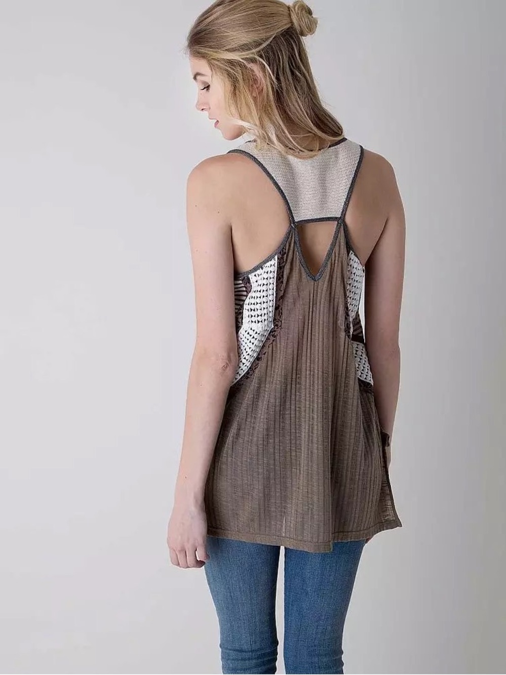 Gimmicks by BKE “pieced” tank top size medium - Picture 2 of 6
